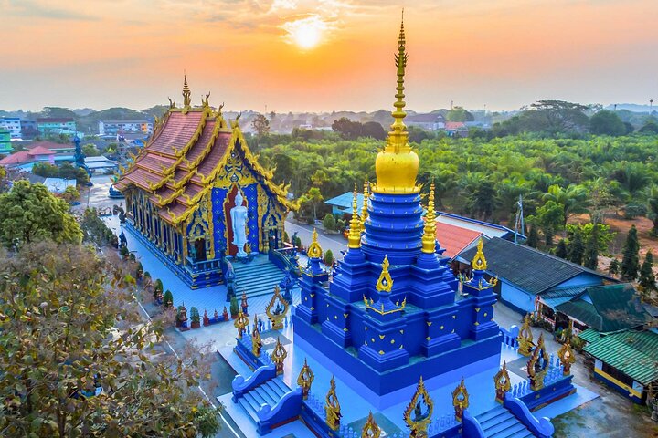 blue-temple chiang rai yoga retreat